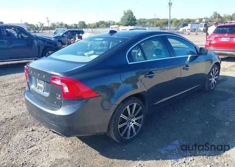 2014 Volvo S60 T6 из США, поврежденный, VIN YV1902FH2E2273897